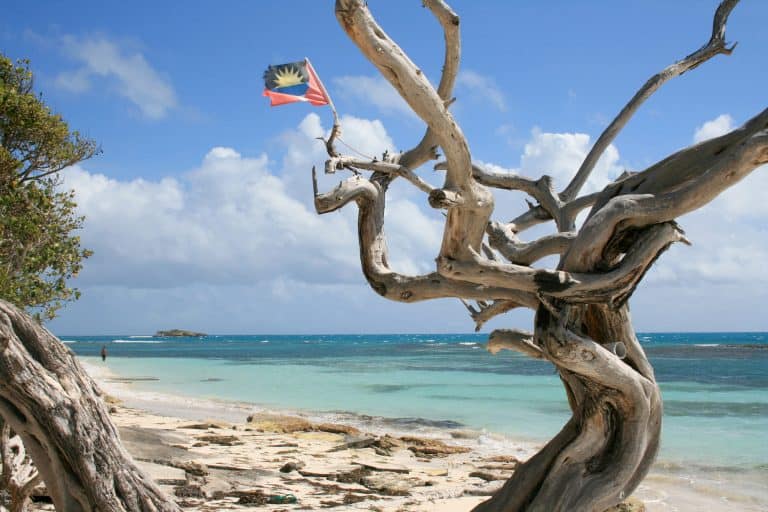 antigua-barbuda-beach