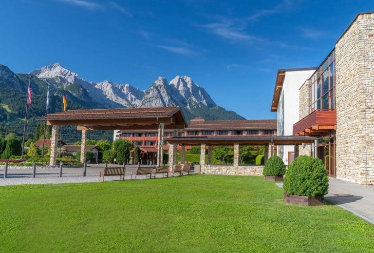 Edelweiss Lodge and Resort (1)