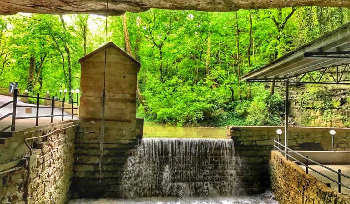 Lost River Cave