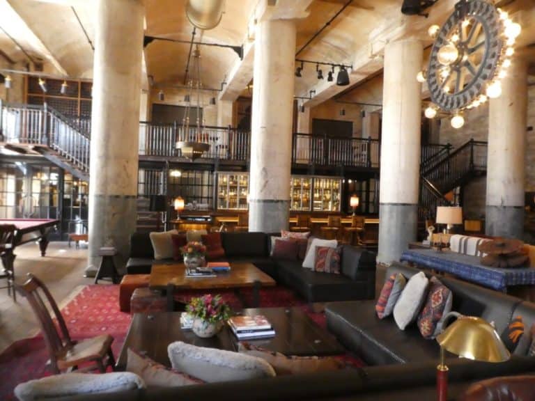 Hotel Emma bar