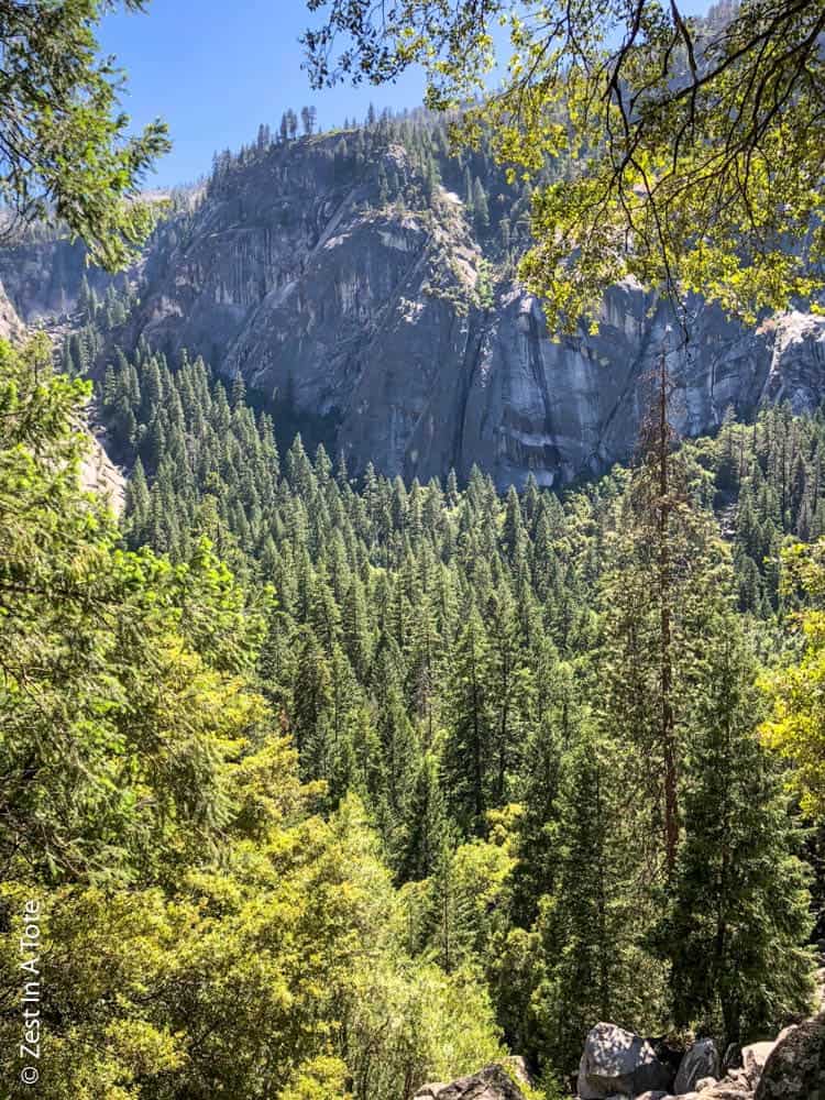 Vernal-Falls-Trail-Valley